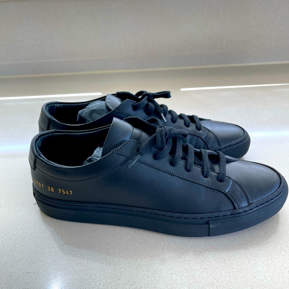 Woman by Common Projects 38